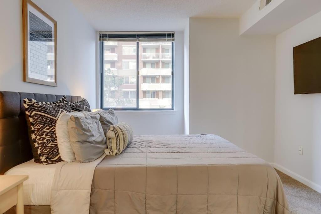 Sensational 1 Bedroom Condo At Ballston Place With Gym Arlington Buitenkant foto