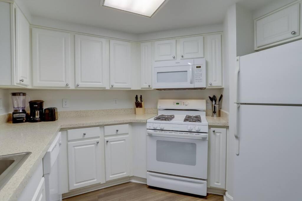 Sensational 1 Bedroom Condo At Ballston Place With Gym Arlington Buitenkant foto