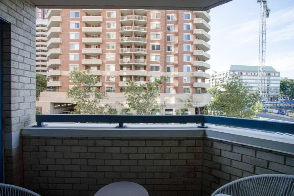 Sensational 1 Bedroom Condo At Ballston Place With Gym Arlington Buitenkant foto